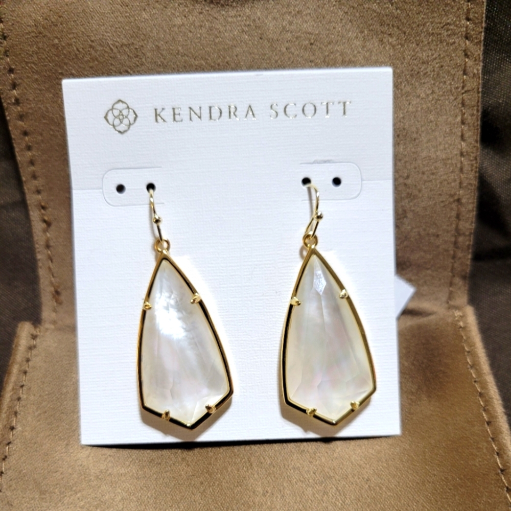 Kendra Scott Carla Earrings